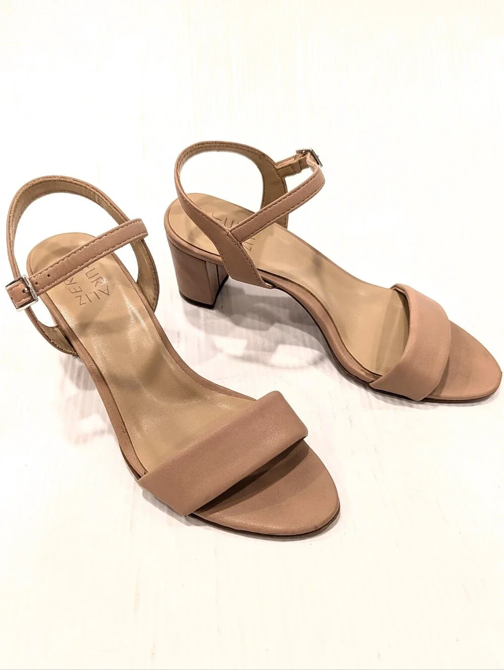 NATURALIZER Bristol Women’s Tan Ankle-Strap Block Heel Sandals Size 8